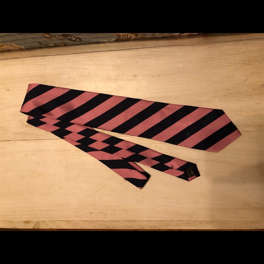 JOS A BANK silk tie